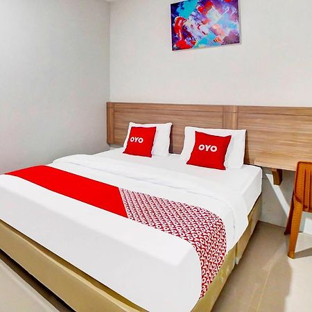 Oyo 91211 Mega Comfort Guest House Medan Exterior foto