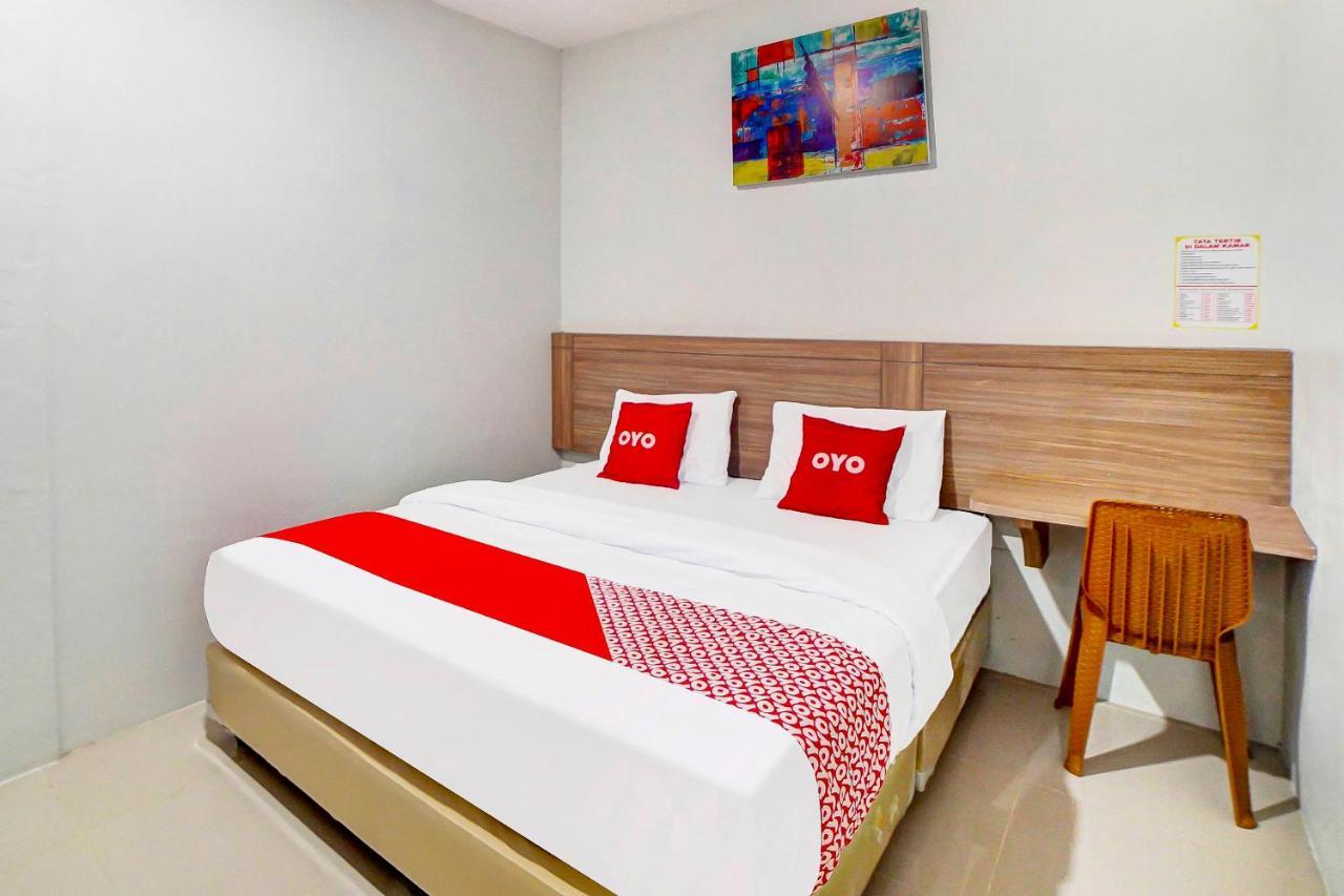 Oyo 91211 Mega Comfort Guest House Medan Exterior foto